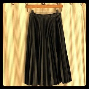 Black BCBGMaxAzria skirt